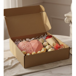 CORAZÓN DE CHOCOLATE + BOMBONES + FRESA + ROSA